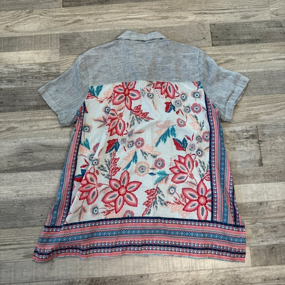 J Jill blue stripe short sleeve button down contrast back floral size small Q2